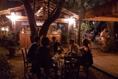 bar-esterno-notte